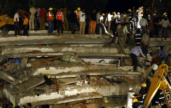 Between 2001 & 2015, an average of 7 people died per day in Collapse of Structures structure collapses in india_factly