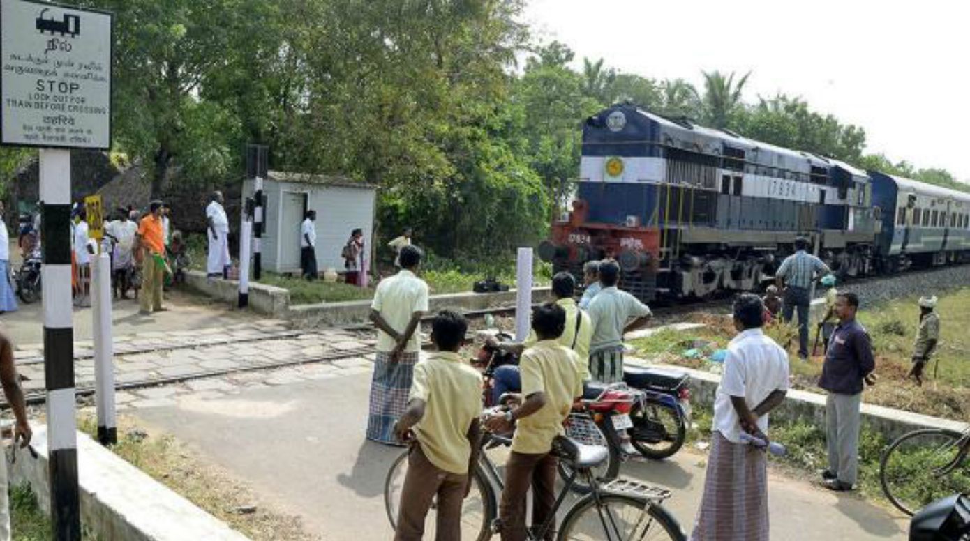 More Than 3000 Level Crossings Still Unmanned On Broad Gauge Network