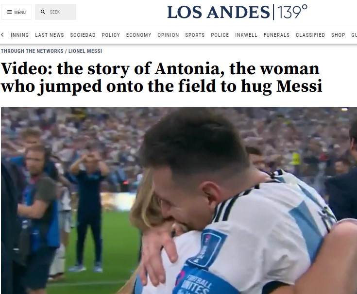 messi hugs mother loas andes